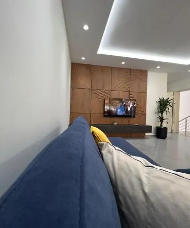 Apartament, *